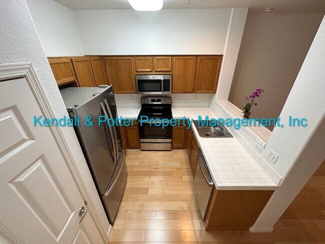 Photo - One Bedroom Condo Close to Downtown Santa ...