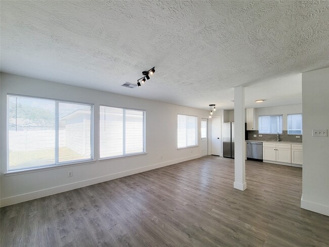Photo - 10030 Farrell Dr