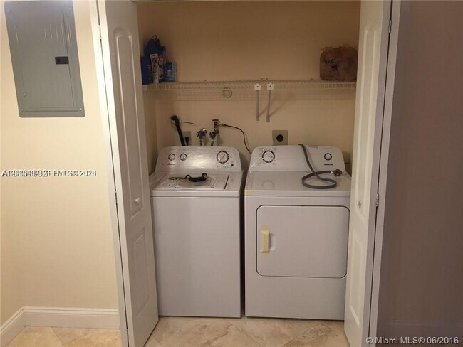 Photo - 5201 SW 31st Ave