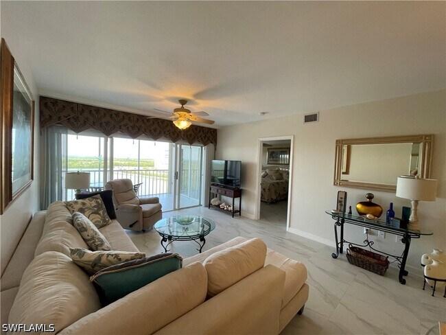 13105 Vanderbilt Dr Unit 808