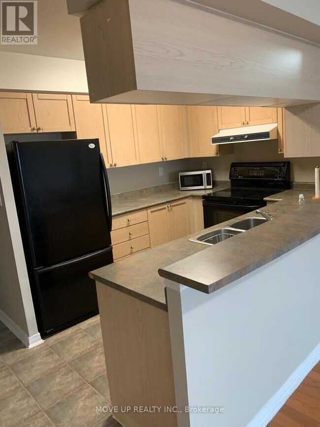 Photo - 39 Oneida Crescent Unit #901