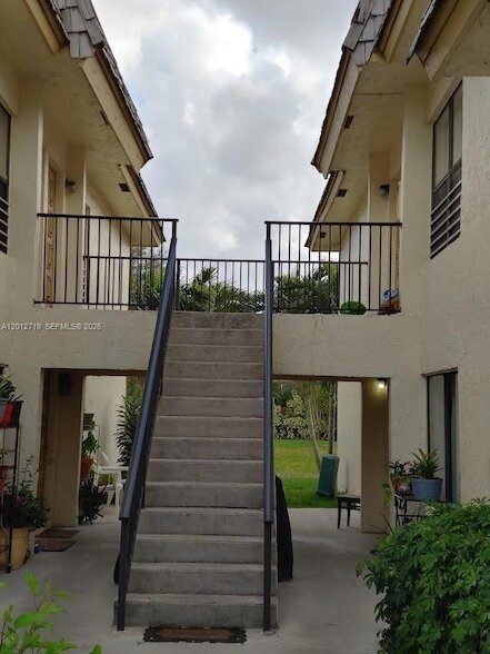 Building Photo - 11128 Royal Palm Blvd Unit 810