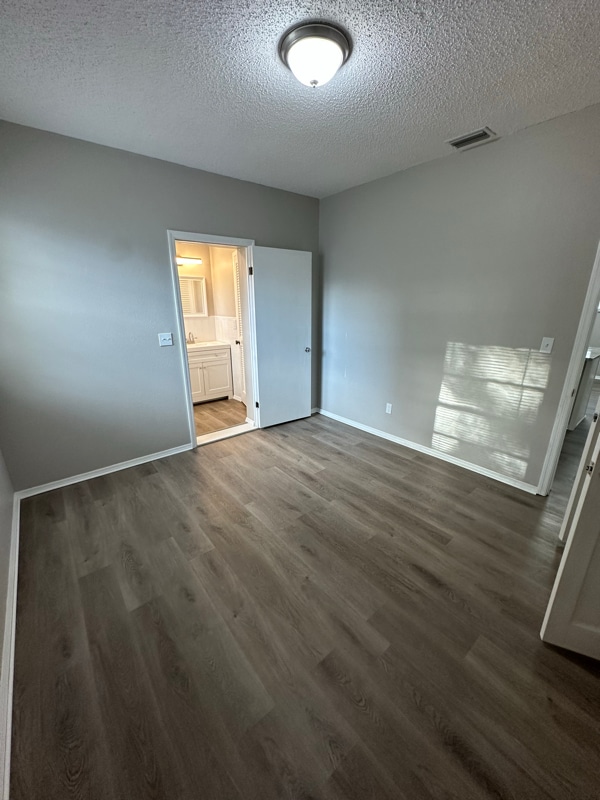 Photo - 2208 W Woodlawn Ave