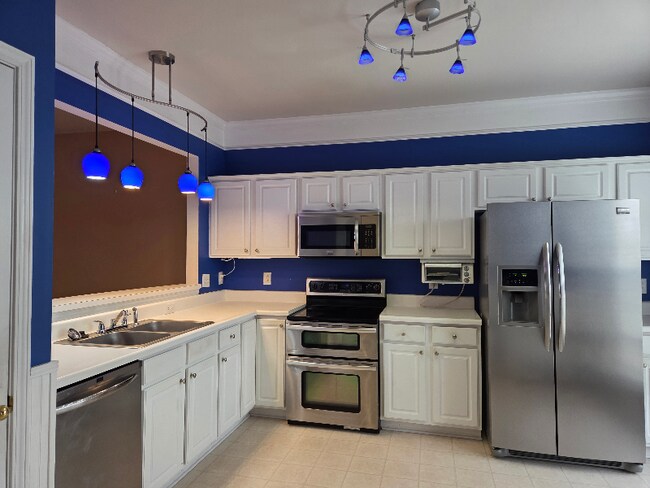 Photo - 503 Sutter Gate Ln