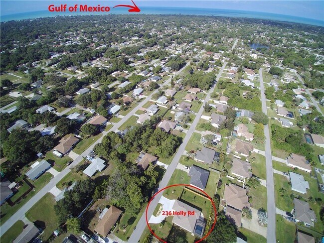 236 Holly Rd