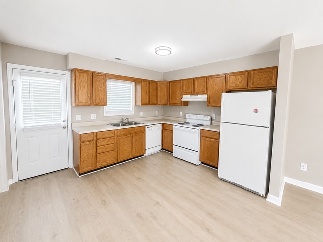 Photo - 650 Lakeside Ave Unit 650