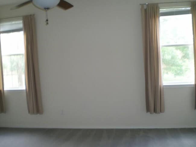 Photo - 2213 Willow Dr