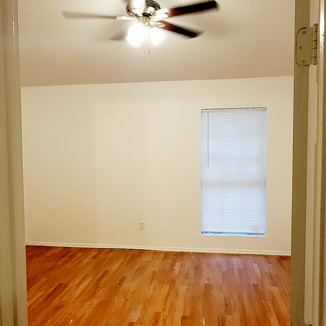 Photo - 9503 Olde Towne Row