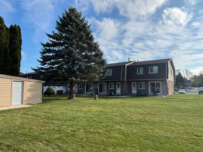 Photo - 3 Bedroom 2 1/2 Bath Townhome