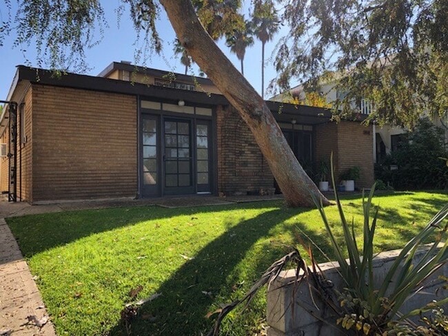 Building Photo - AS Maltman (#317) Unit 944 1/4