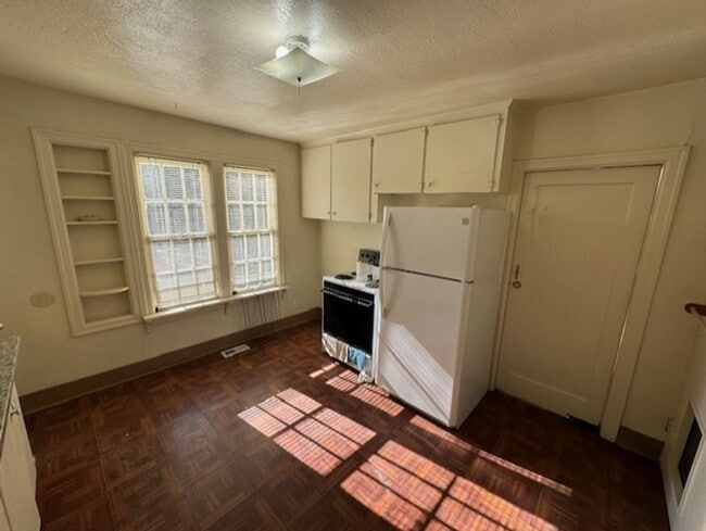 Photo - 4 bedroom House Near OSU Campus and Downtown