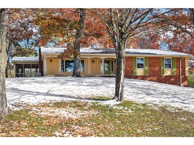 Photo - 5207 Doncaster Way