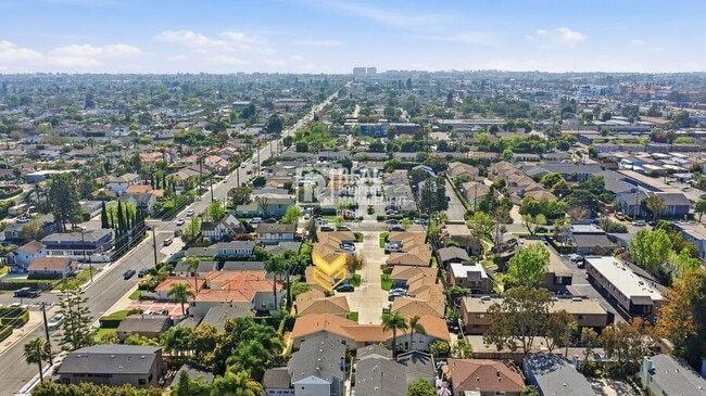 Photo - 186 E 21st St