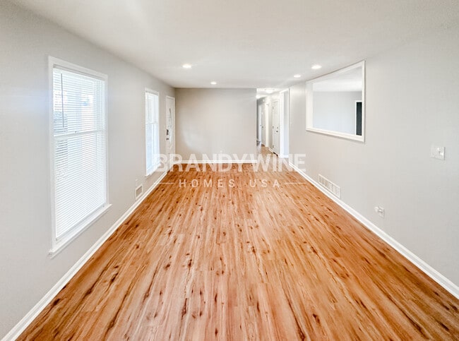 Photo - 4060 W Stubbs Rd