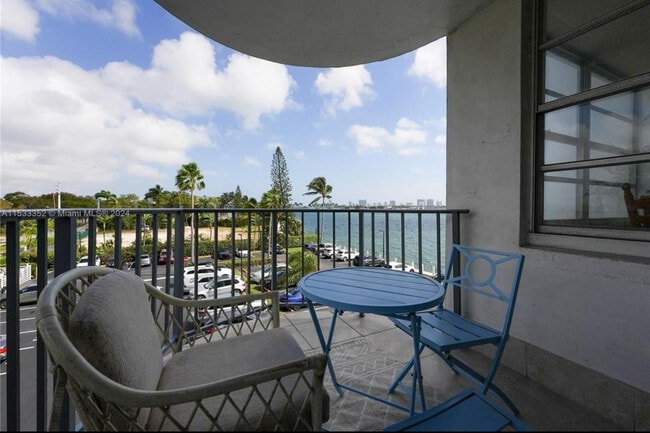 Photo - 11930 N Bayshore Dr Unit 302