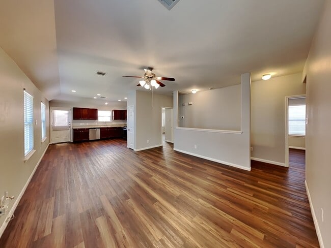 Photo - 18810 Dennington Dr