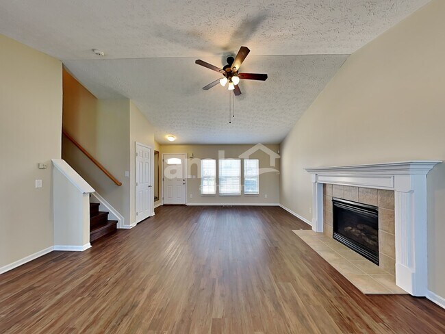 7451 Holyoke Cir