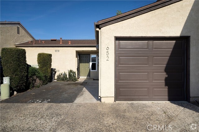 Building Photo - 652 Parkview Dr Rental