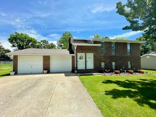 Photo - 462 N Shiloh Ave Townhome
