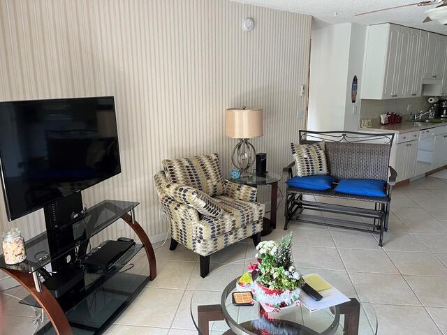 Photo - 251 S Cypress Rd Unidad 146