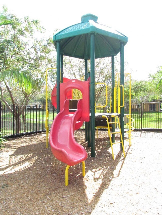 Photo - Bonita Pointe