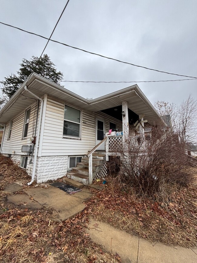 Photo - 5817 S Adams St