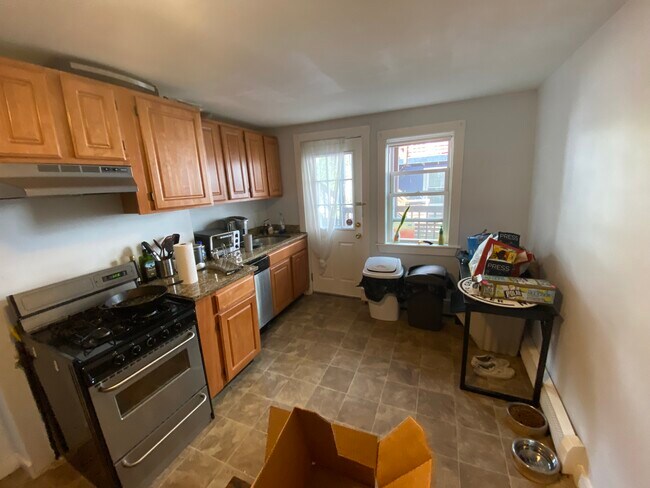 Photo - 266 Gold St Unit 1