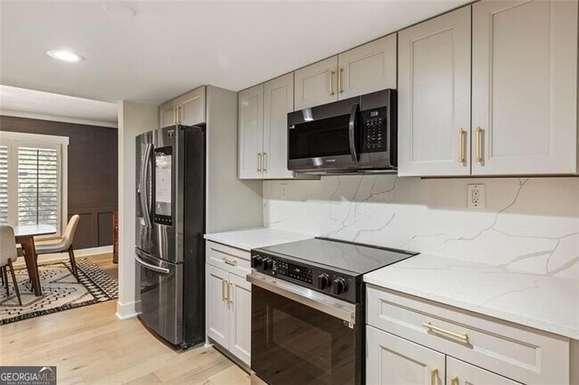 Photo - 72 Ivy Pkwy NE