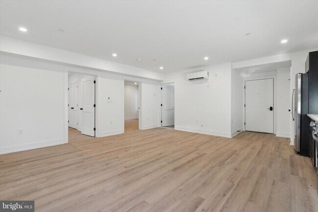 Building Photo - 808 N 3rd St Unit 13