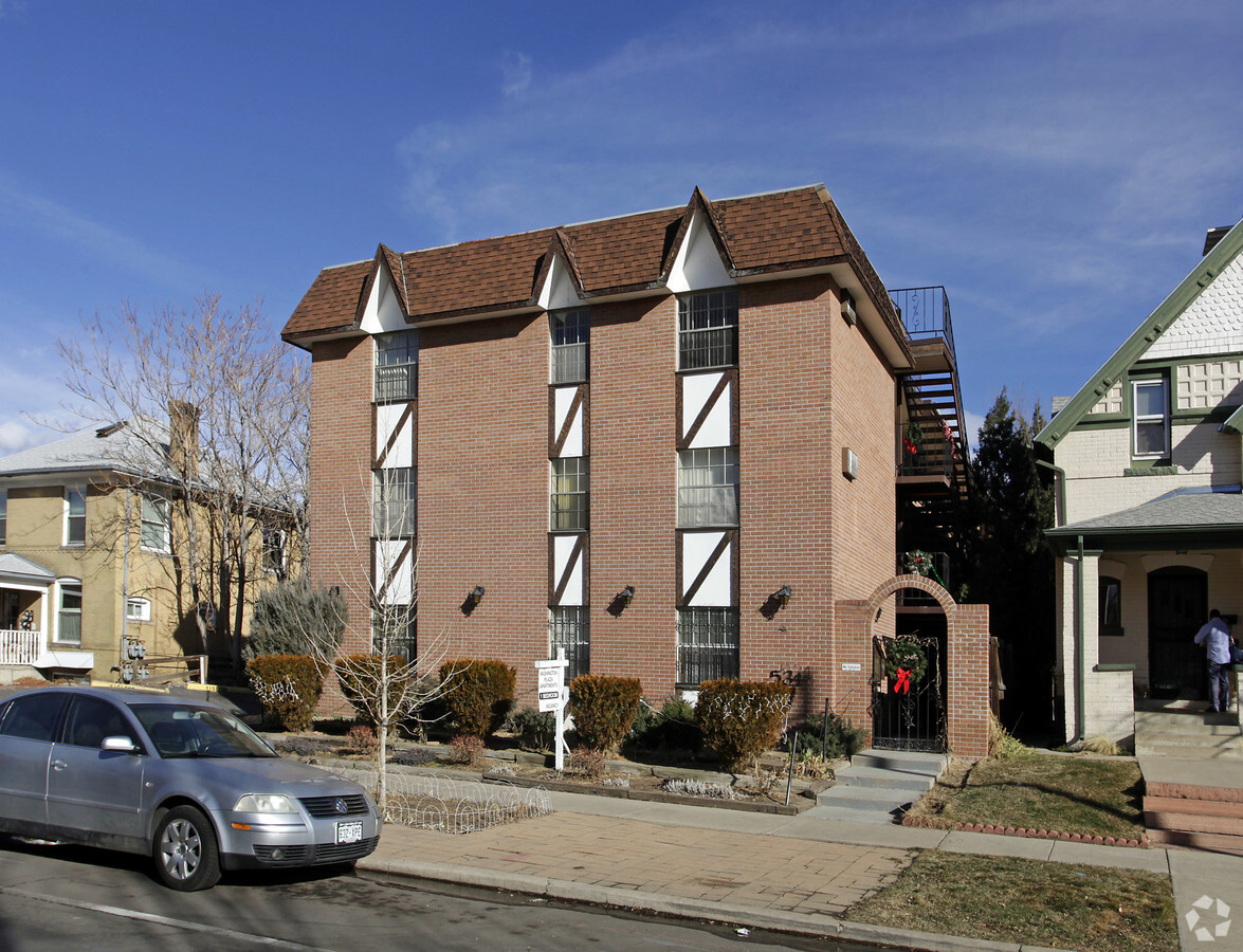 Washington Plaza Apartments - Washington Plaza Apartments