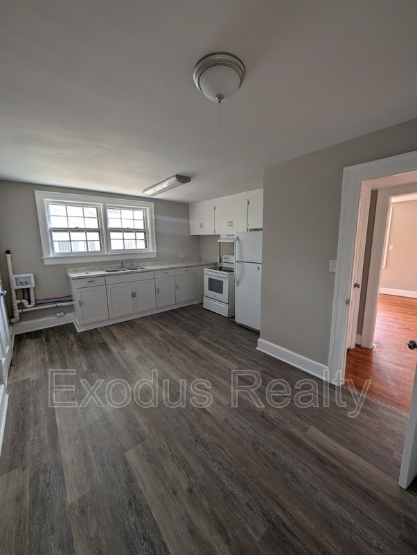 Photo - 310 N Gulf St