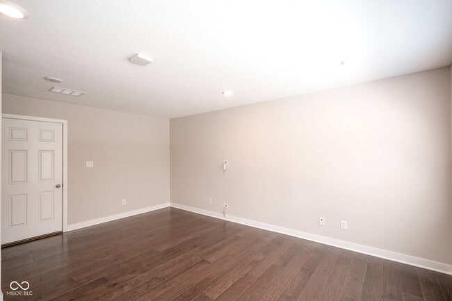 Photo - 8239 Bostic Dr
