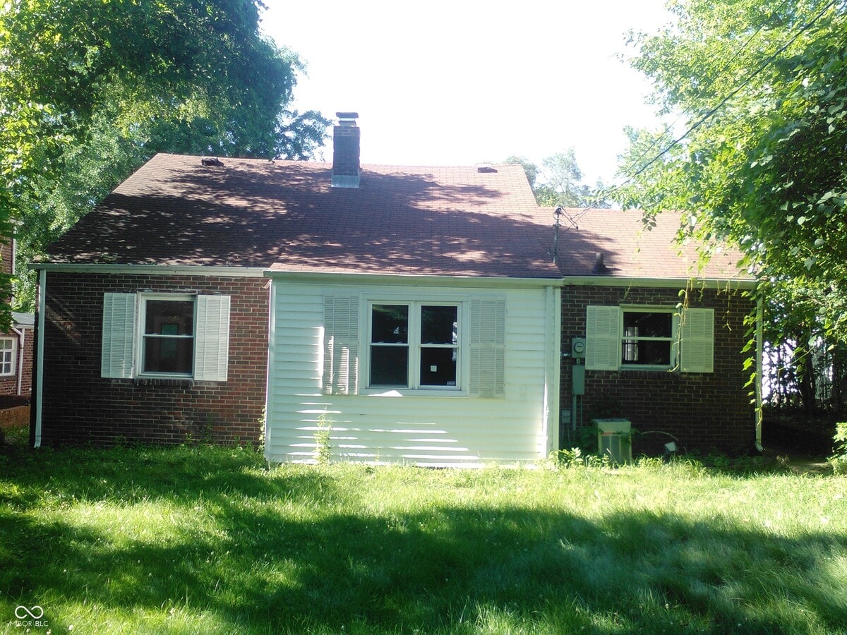 Photo - 1629 Hst W 10th St