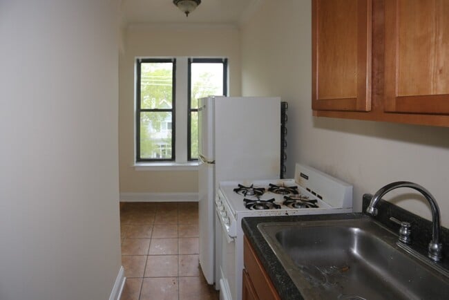 Photo - 4619 N Paulina St Unit 704