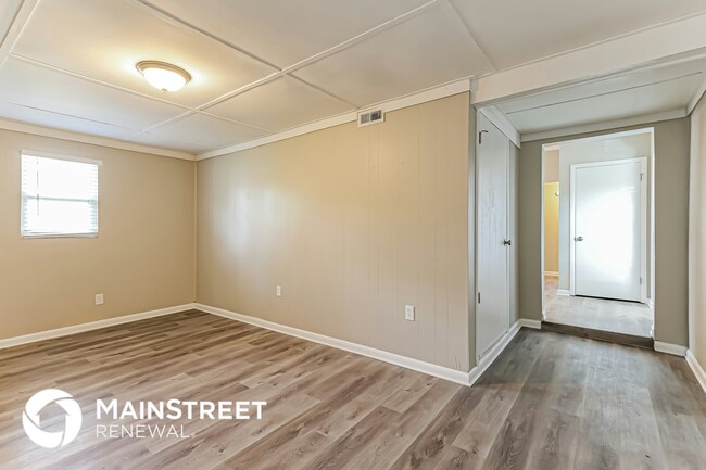 Photo - 885 Westgate Dr