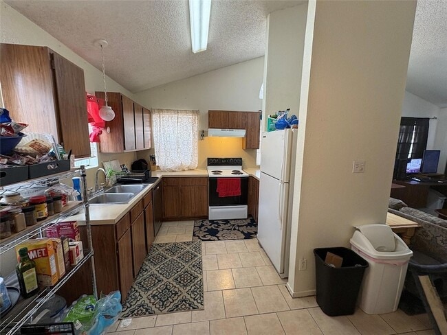 Photo - 8811 Pineridge Dr Unit B