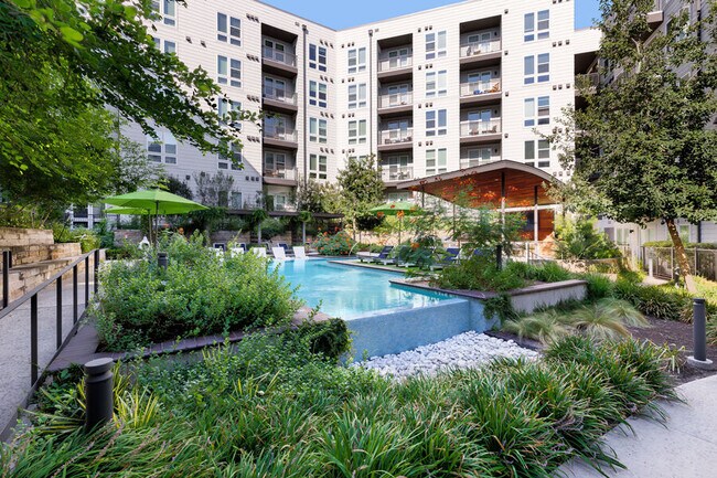 Photo - Korina at the Grove