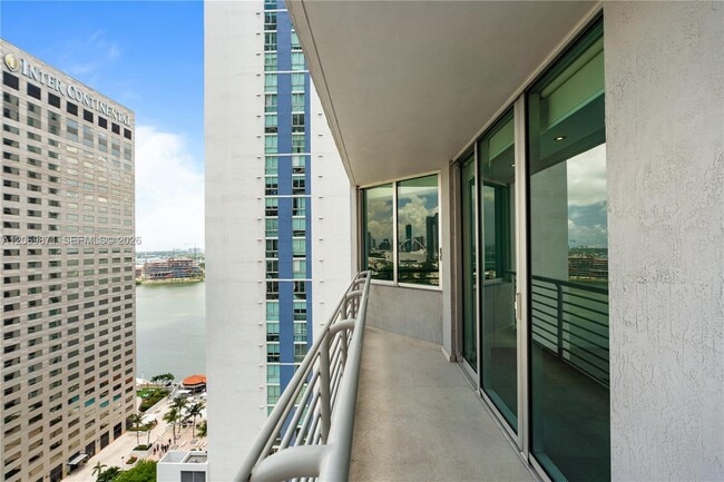 Photo - 325 S Biscayne Blvd Unidad 2522