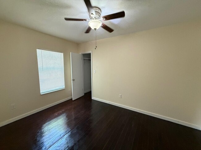 Photo - 2202 Burnett Ave