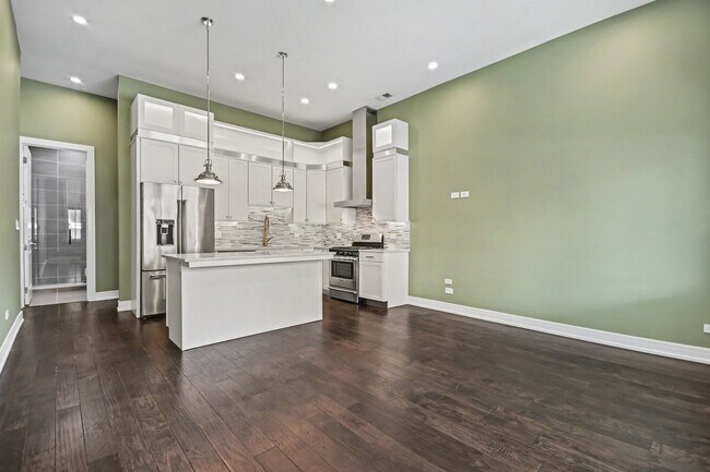 Photo - 3101 N California Ave