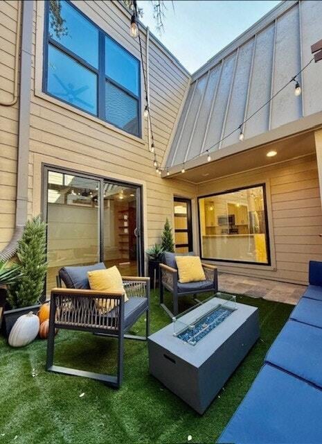 Building Photo - 3929 Buena Vista St Unit F