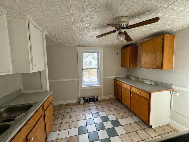 Photo - 16 Union St Unit 2