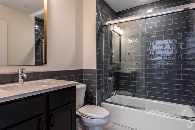 The Juliet: 2 Br, 2 Ba - 959 SF