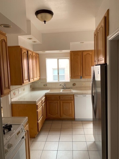 Photo - 6130 1/2 Saturn St