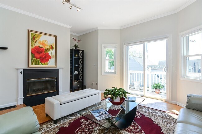 Photo - 109 Salem St