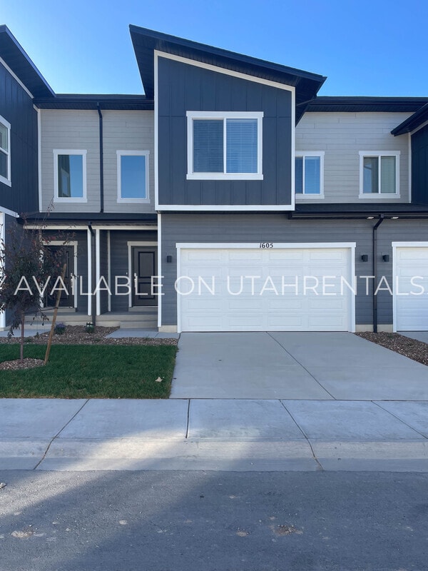 Photo - 1605 W Charmer Ln
