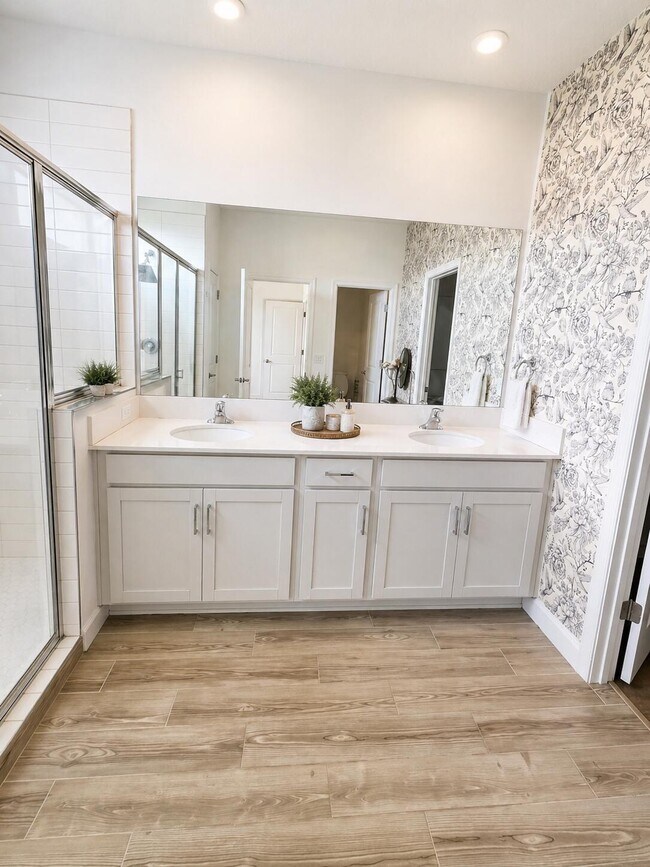 Photo - 14162 SW Thorens Dr