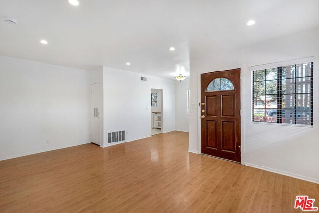 Photo - 11882 Ramona Ave