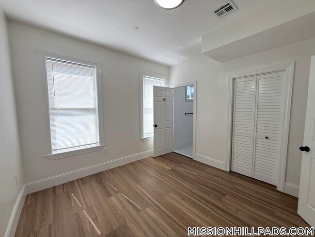 111 Dale St Unit 2