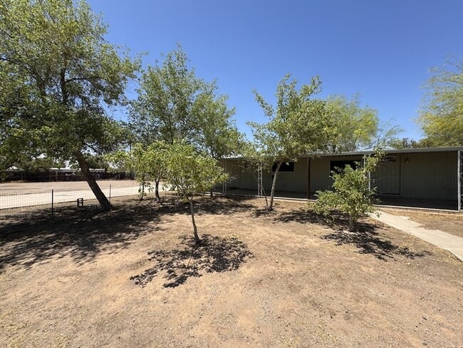 Building Photo - 16002 N 66th Dr